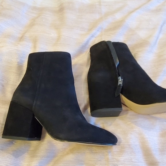 NWOB Sam Edelman Suede Booties - Picture 7 of 12